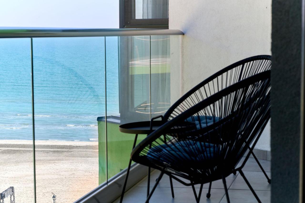 Rainbow Sea View Apartment Spa N Pool Resort - Parking Mamaia Exteriör bild